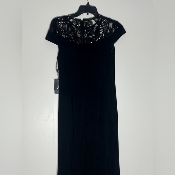 ADRIANNA PAPELL Adrianna Women's Sequin Embellished Illusion-Lace Gown evening 4 - Picture 9 of 12